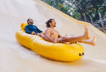 Half Pipe atração do Hot Park Half Pipe atração do Hot Park